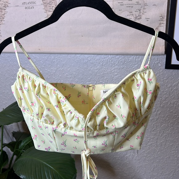 HOUSE OF CB 'Lilibeth' Lemon Ditsy Floral Gathered Bustier Top NWOT - Picture 10 of 10